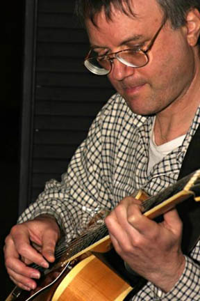 Peter Schwimmer plays jazz guitar
