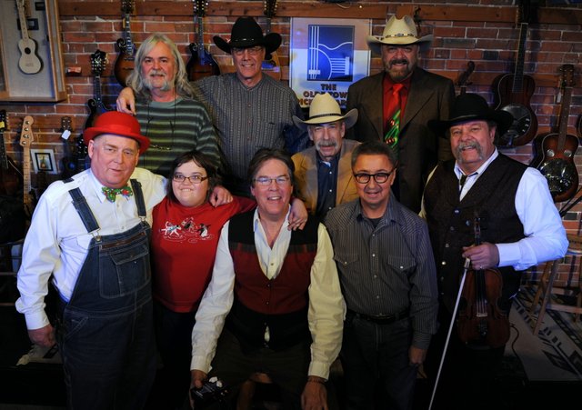 back:  Dana Vernon, jeff Graves, Bill Barwick (lower), Jon Chandler;  front:  Timothy P Irvin, fan, Kit Simon, Ernie Martinez, Johnny Neill